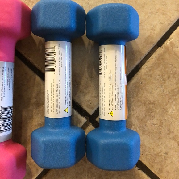 Cap dumbbells lot of 30 lbs - Picture 4 of 5